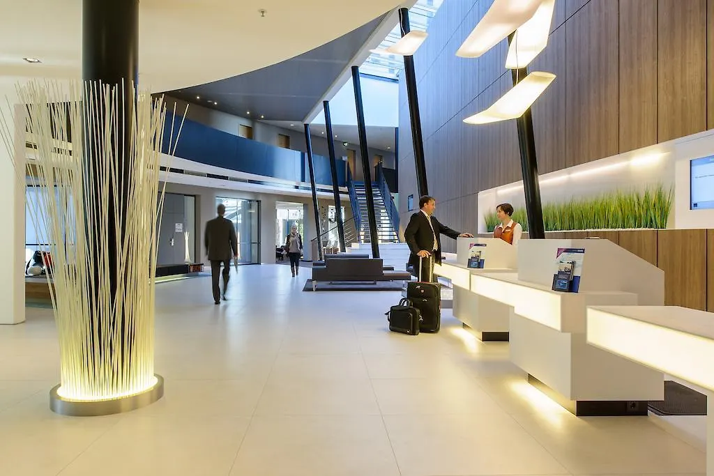 **** Отель Novotel Ганновер Германия